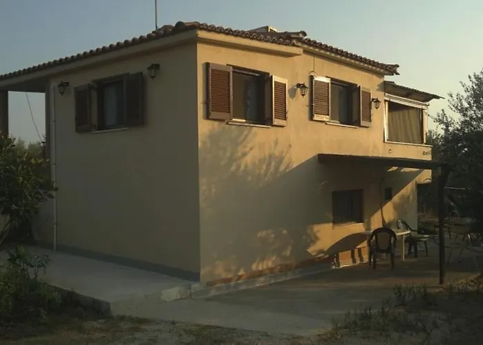 Nyaraló Ελαια *